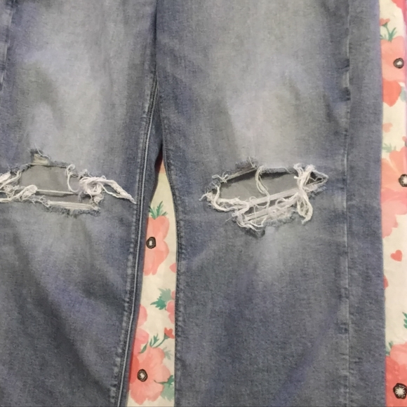 American Eagle AEO Super Stretch Curvy Straight jeans Women’s Size 16 33W 29L - Picture 3 of 6